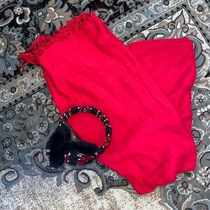 Scarfs 💯 cashmere + soft outdoor ear covers for winter